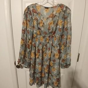 Flower open sleeve long sleeve dress